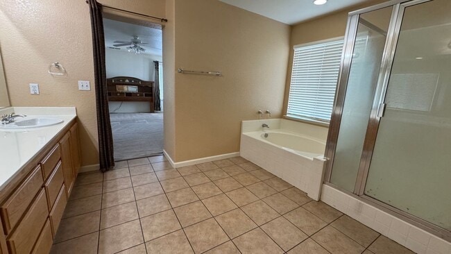 Building Photo - AVAILABLE! OPEN HOUSE Friday 2/26/26 at 5:30-6:30 pm