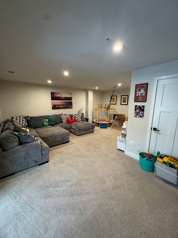 Building Photo - 10706 Lamoka Ln