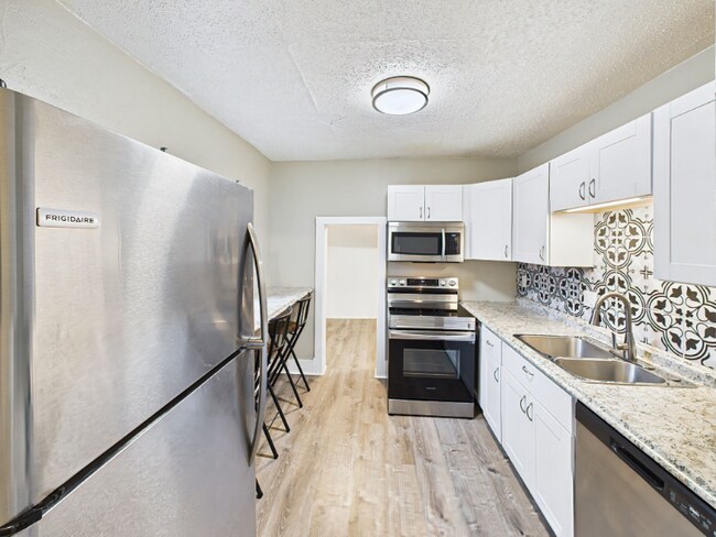 Building Photo - 404 S Race St