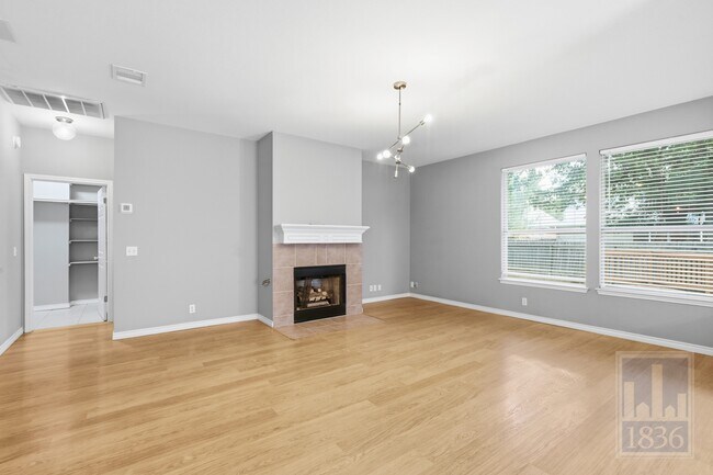 Building Photo - 4011 Travis Country Cir