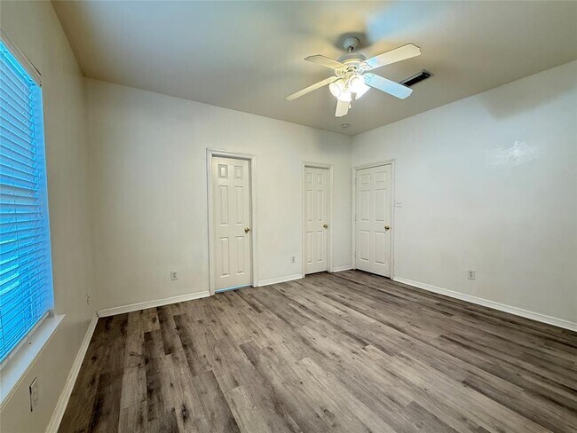 Building Photo - 10102 Sweet Olive Way
