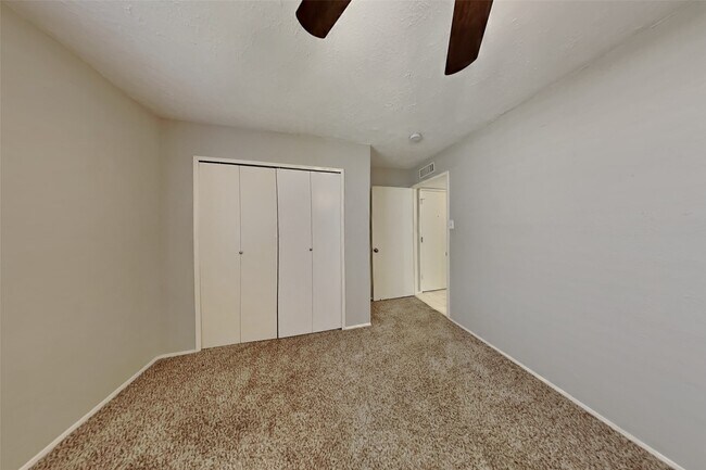 Building Photo - 5211 Girnigoe Dr