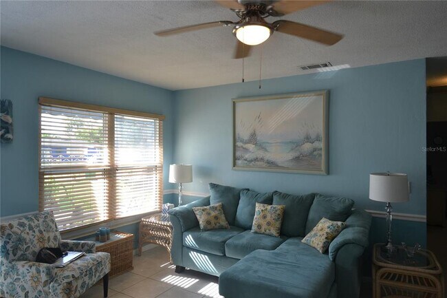 Building Photo - 1712 Suffolk Dr