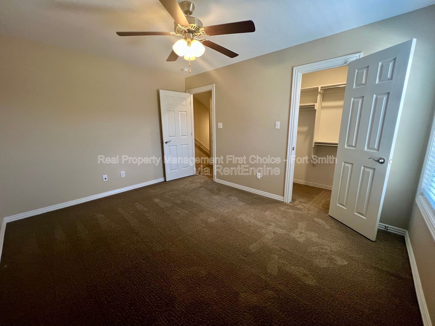 Building Photo - 9905 Landry Dr