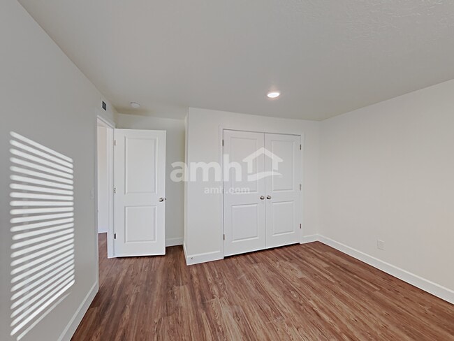 Building Photo - 1321 Rickshaw Ln
