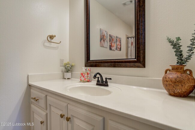 Building Photo - 5512 103rd St