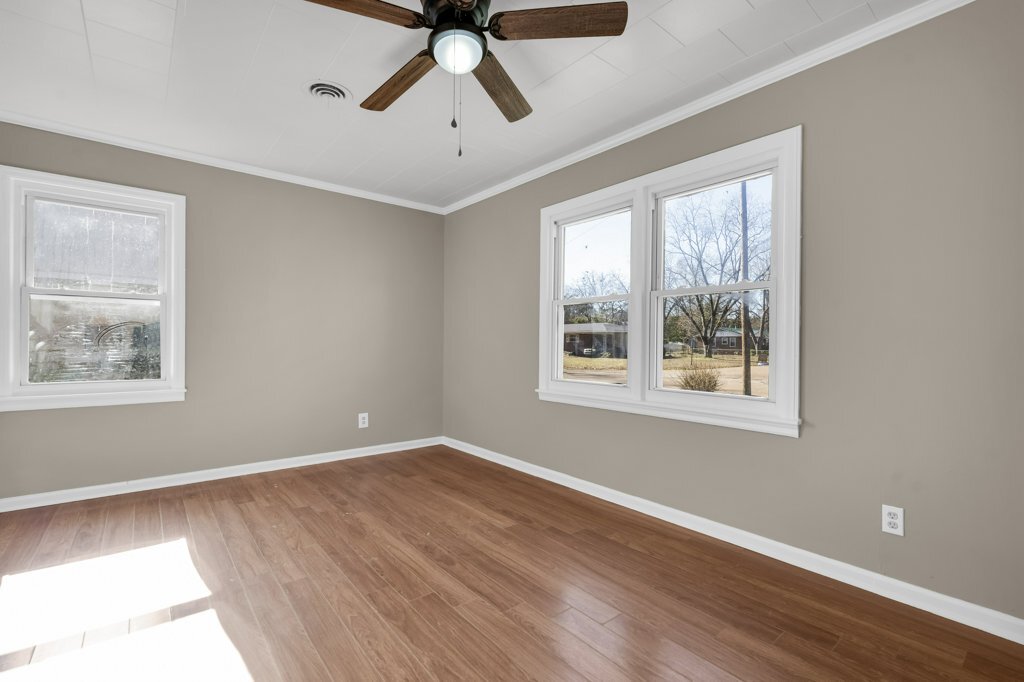 Building Photo - 266 McHall Dr