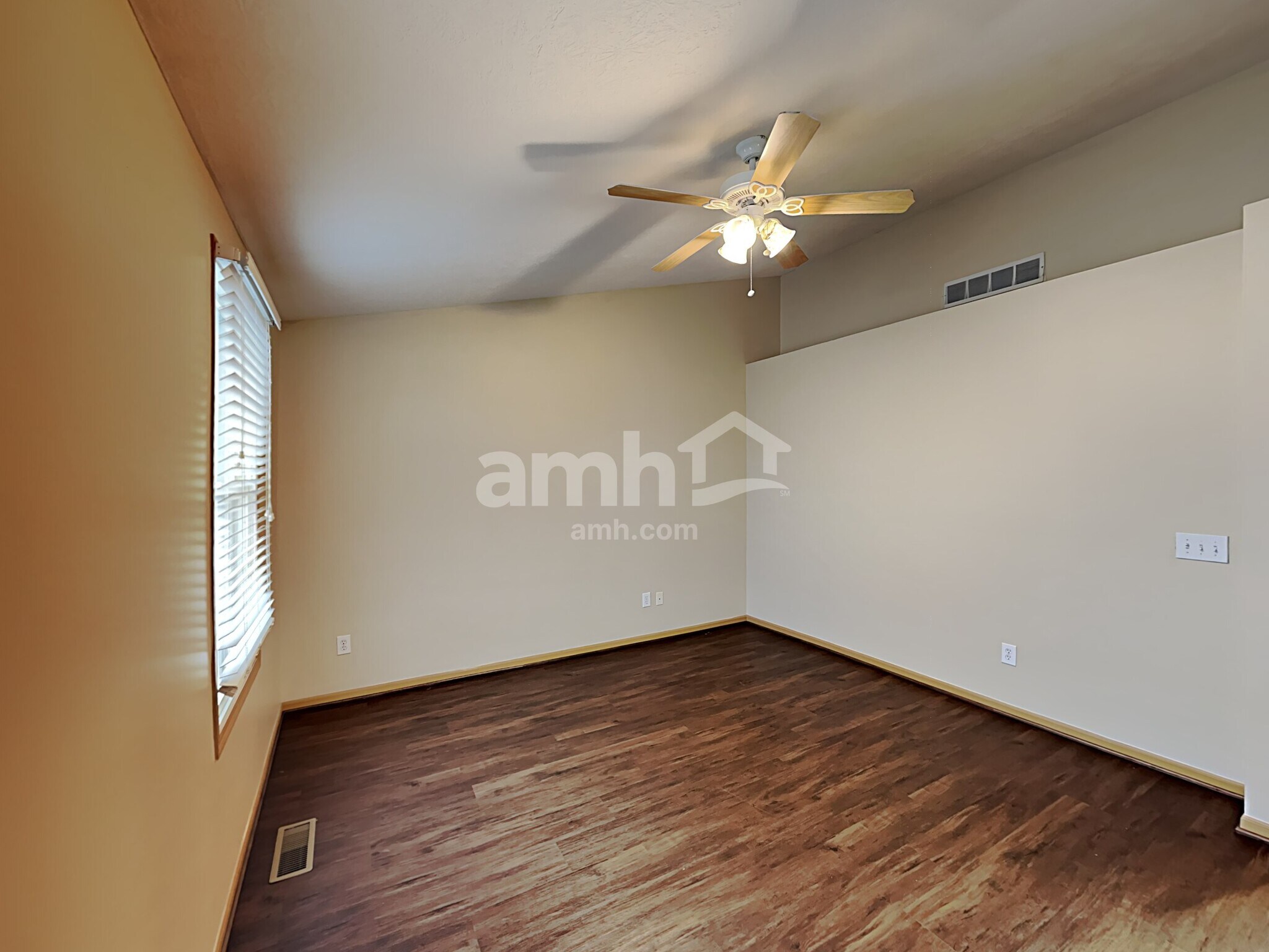 Building Photo - 1501 Scenic Valley Pl