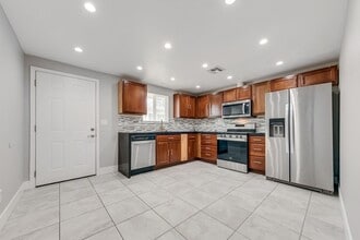 Building Photo - Move-In Ready Two-Bedroom with Modern Finishes & Stainless-Steel Appliances