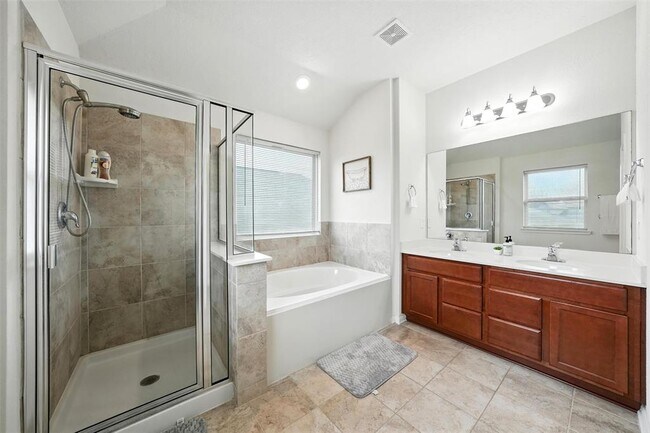 Building Photo - 15410 Rosehill Summit Ln