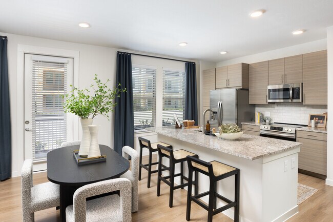Primary Photo - Your Dream Apartment Comes with 6 Weeks Free!