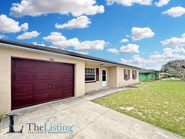 Building Photo - 5637 Viburnum Ct