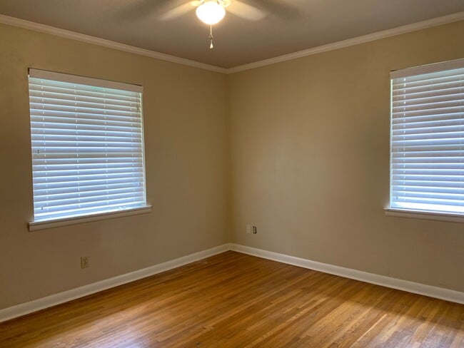 Building Photo - 4511 Greenway Dr