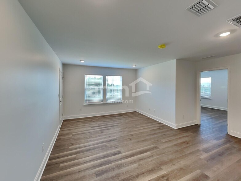 Building Photo - 218 Argea Dr