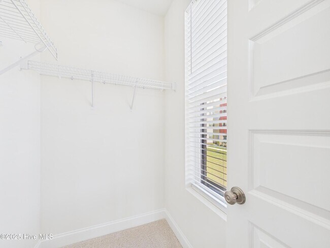 Building Photo - 1259 Shaw View Aly