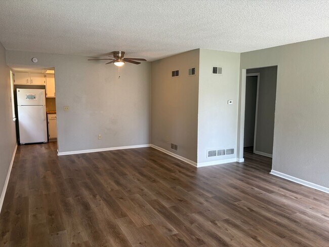 Building Photo - 8702 NW 82 Terrace