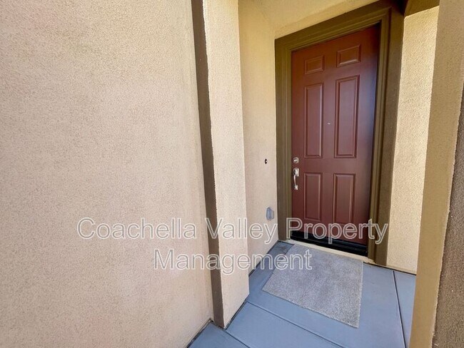 Building Photo - 11611 S Crescent St