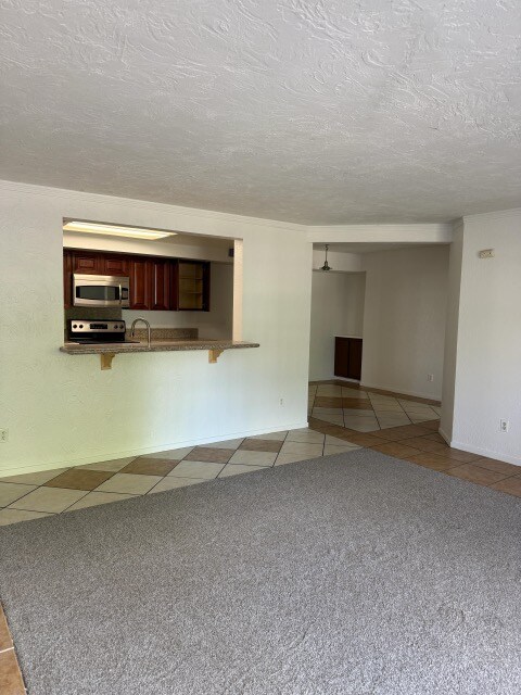 Building Photo - 1010 E Washington Ave