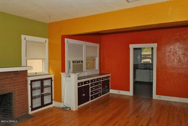 Building Photo - 909 N 7th Ave