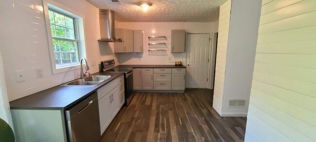 Building Photo - 640 Tribble Creek Dr