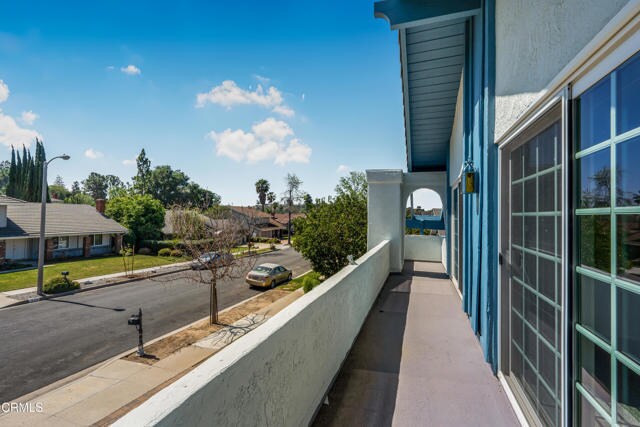 Building Photo - 327 Bethany St