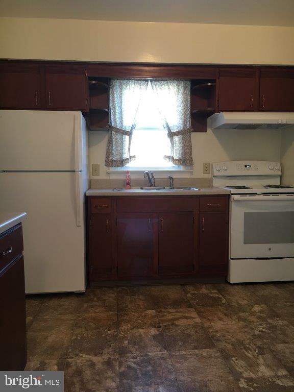 Building Photo - 3089 Winchester Ave