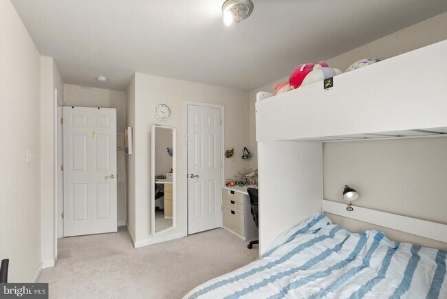 Building Photo - 12922 Starters Ln