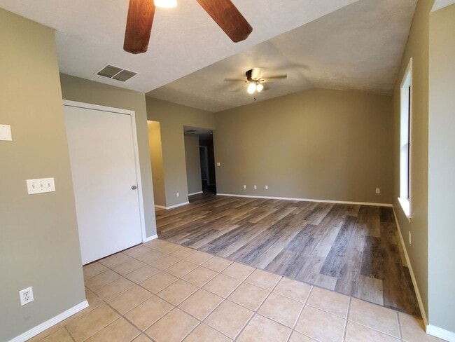 Building Photo - LEASING