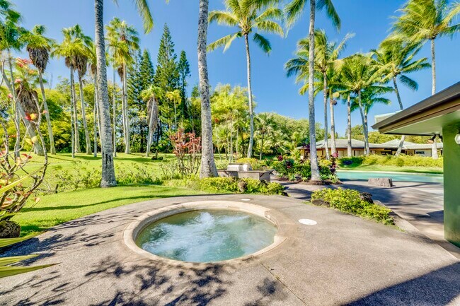 Building Photo - 275 Haumana Rd