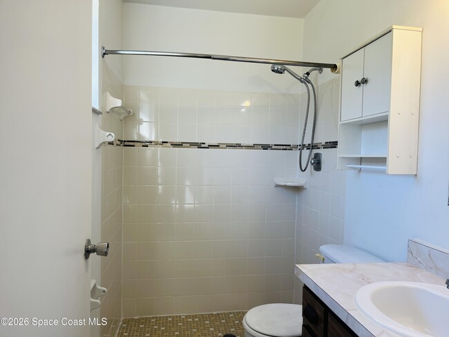 Building Photo - 217 Manth Ave