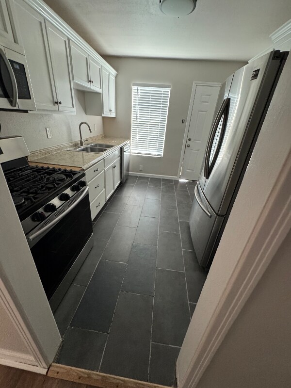 Building Photo - 5769 Hampshire Rd