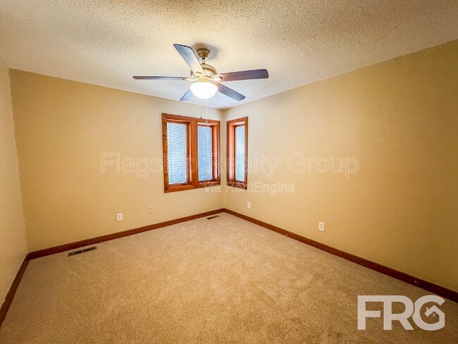 Building Photo - 1228 Forest Acres Dr