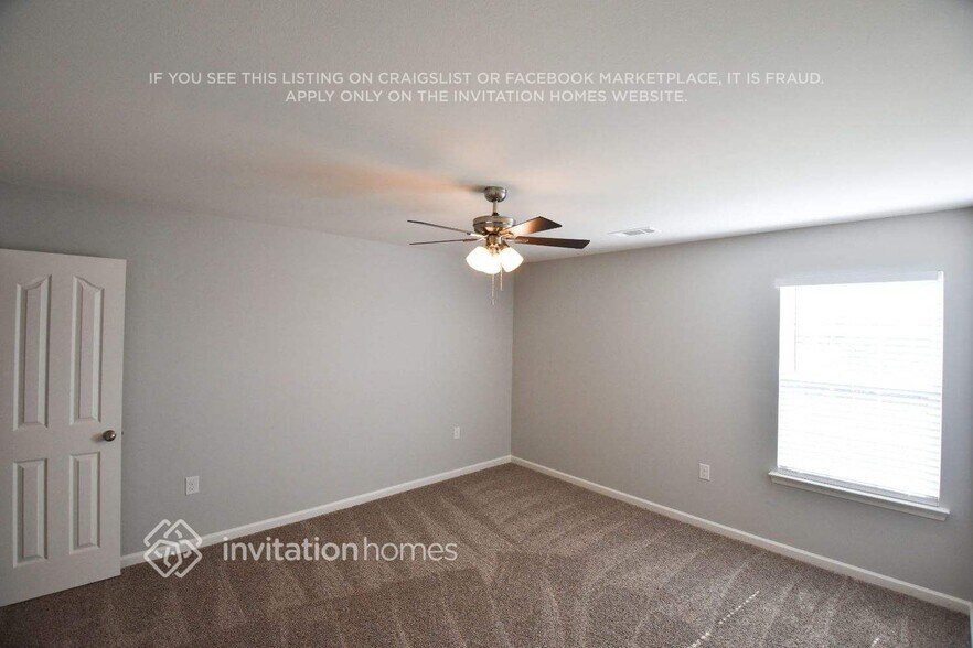 Building Photo - 1719 Eastway Dr