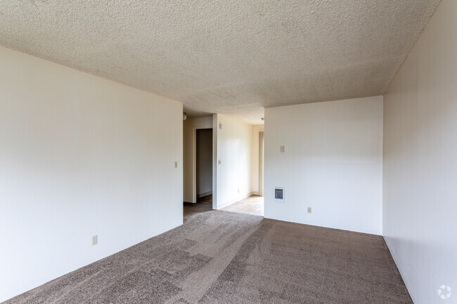 1BR, 1BA - 546 SF - Woodland Creek