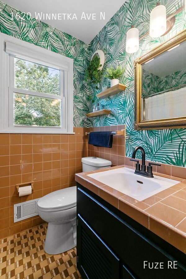 Building Photo - 1620 Winnetka Ave N