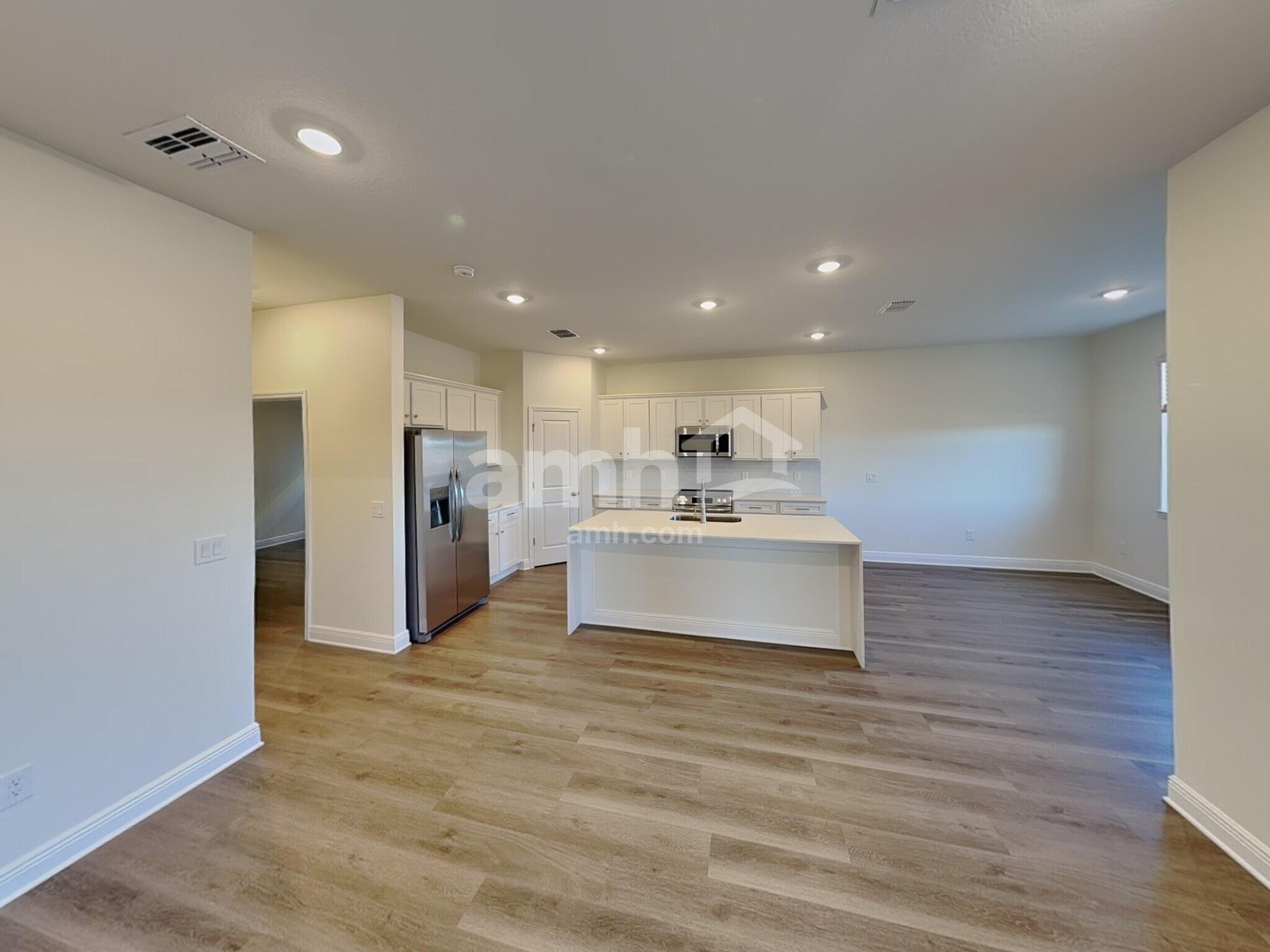 Building Photo - 6006 Sycamore Pl St