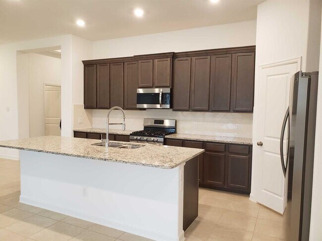 Building Photo - 3712 Castle Rock Dr