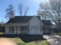 Building Photo - 7910 Bayou Fountain Ave