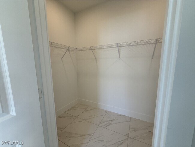 Building Photo - 5109 Panella Ave