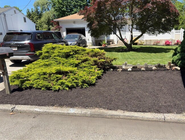 Building Photo - 4429 Express Dr N