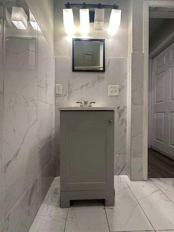 Building Photo - 322 N Wekiwa Springs Rd