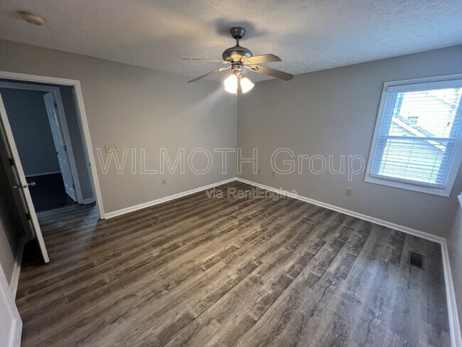 Building Photo - 2611 N Delaware St