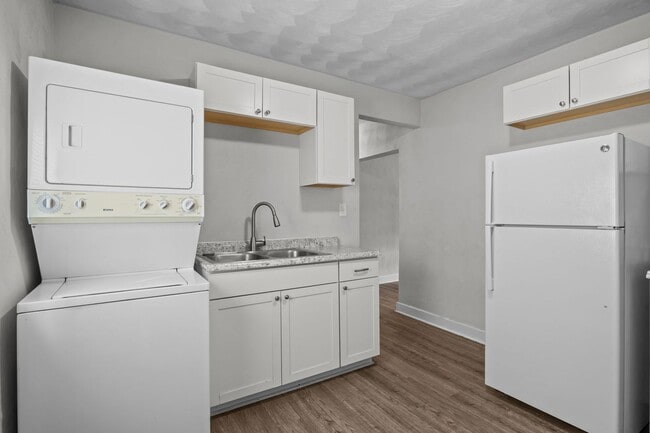 Building Photo - Charming 2-Bedroom Duplex in Norvella Heights