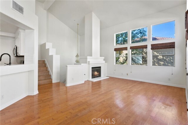 Building Photo - 45 Via Madera