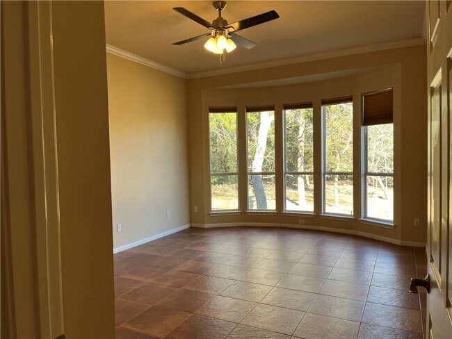 Building Photo - 137 Hornsby Trail