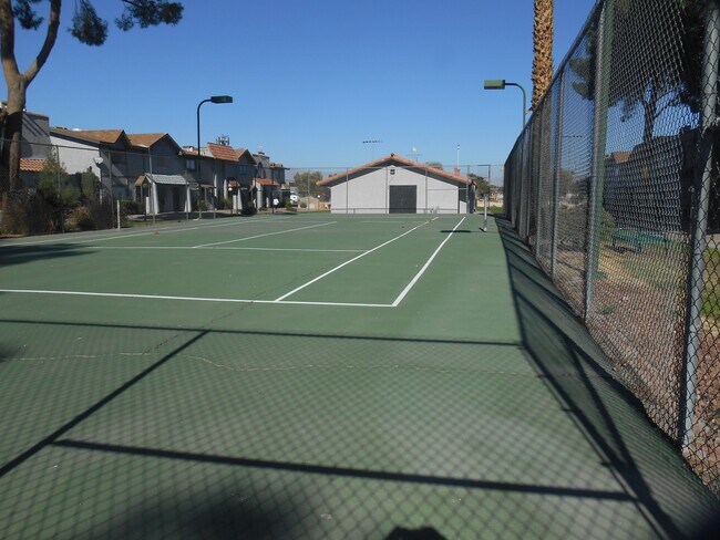 Building Photo - 898 Rhinegold Way