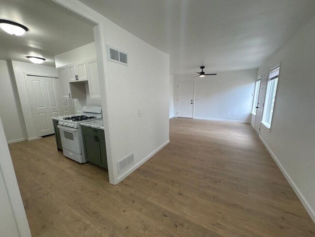 Building Photo - 3 bedroom 1.5 bath Paducah