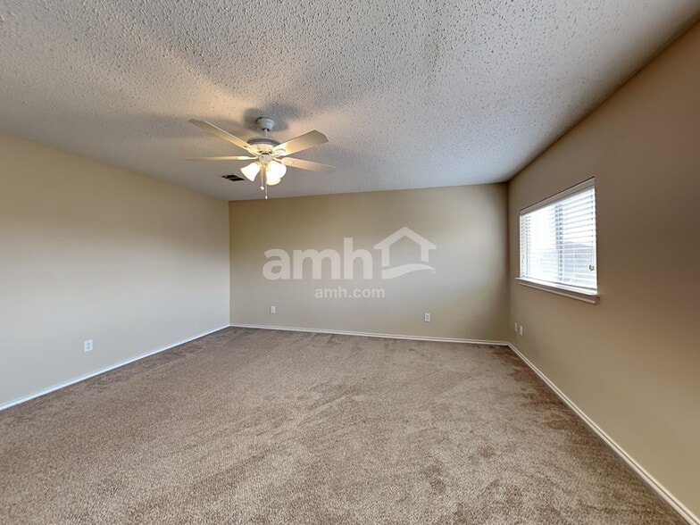 Building Photo - 3332 Chapel Ridge Way