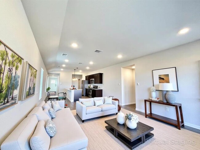 Building Photo - 264 Texas Palmetto Cir