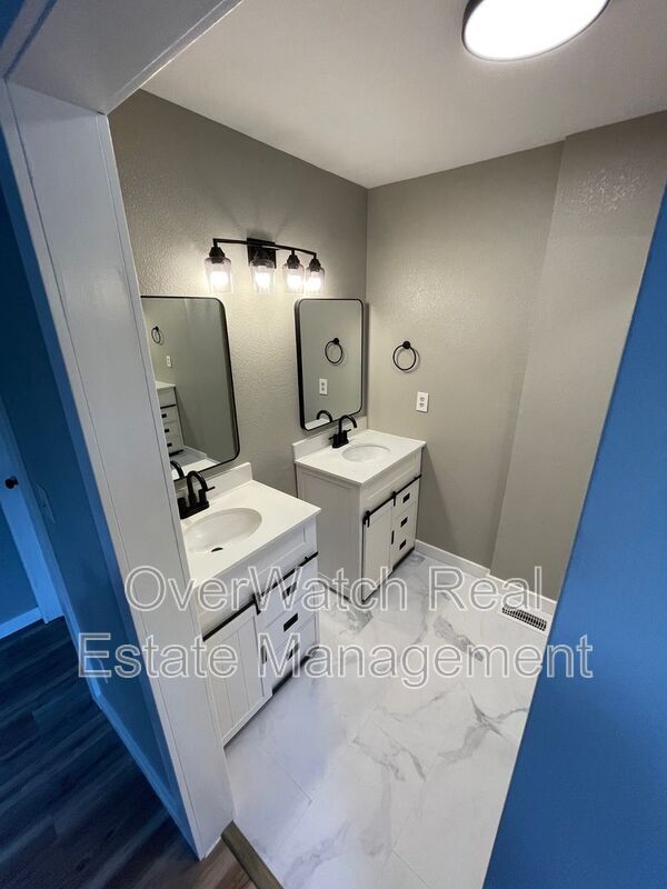 Building Photo - 6131 Prosperity Dr